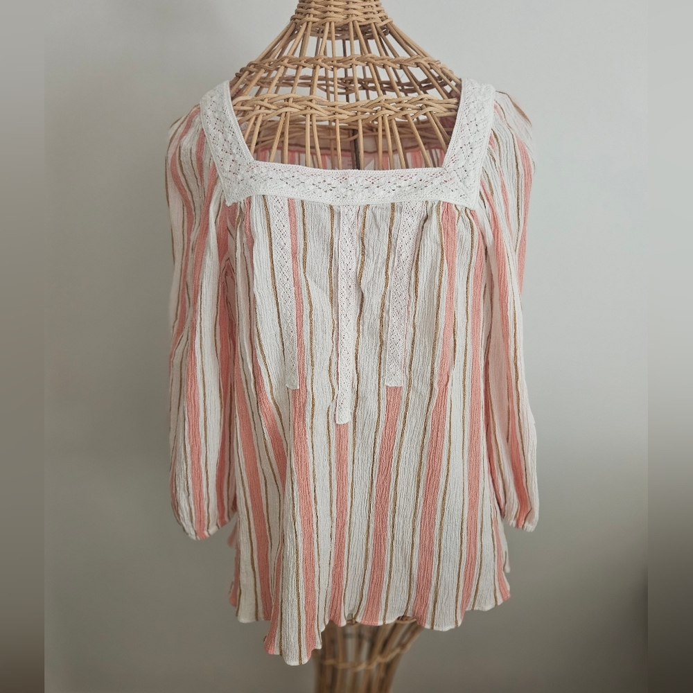 🖤3/$15 LAUREN CONRAD Blouse, Size Medium